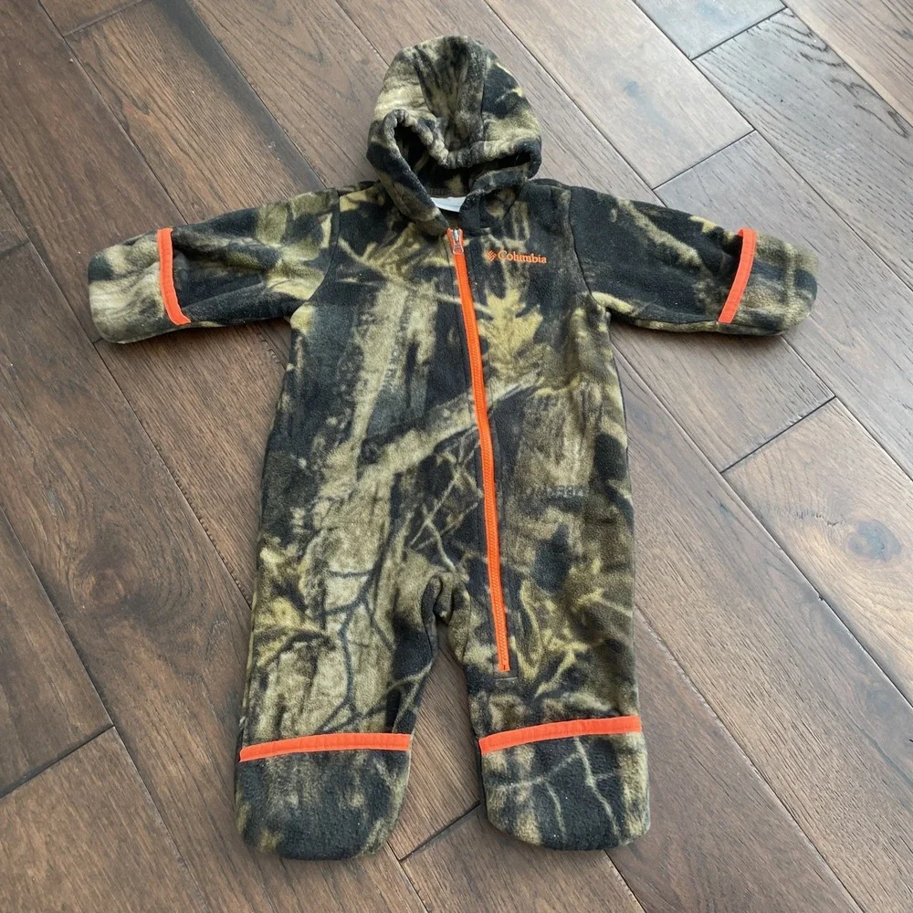 Columbia Infant Snowsuit Sz 3-6 Months•Camo/Orange zipper and trim